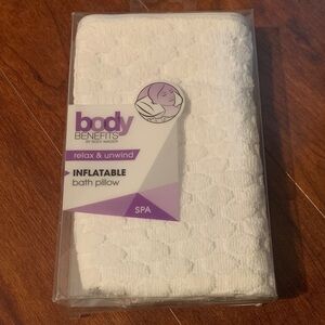 Body Benefits Inflatable White Bath Pillow